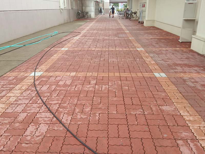 ブルーアイランド清掃写真インターロッキングブロック洗浄